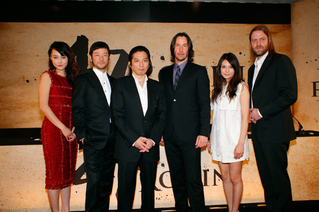 (左から)菊地凛子、浅野忠信、真田広之、キアヌ･リーブス、柴咲コウ、カール・リンシュ監督